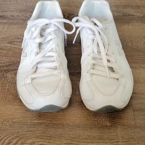 New Balance dance shoes Size 8.5